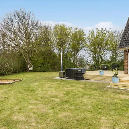 Amazing In Veslos With Wifi Holiday home *