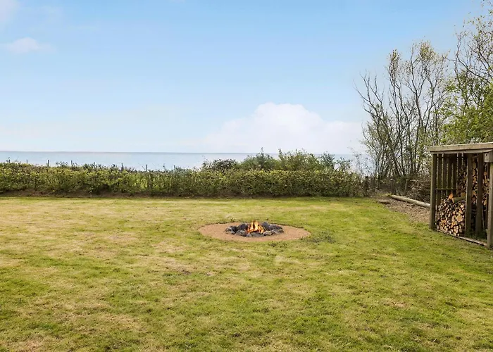 3 Bedroom Beautiful In Veslos